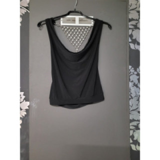 Top chaine triangle noir