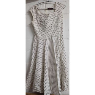 Robe swing à pois blanc