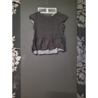 Top à pois gris foncé