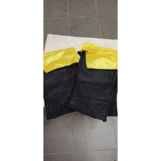 4 paires de cuissardes noir et jaune