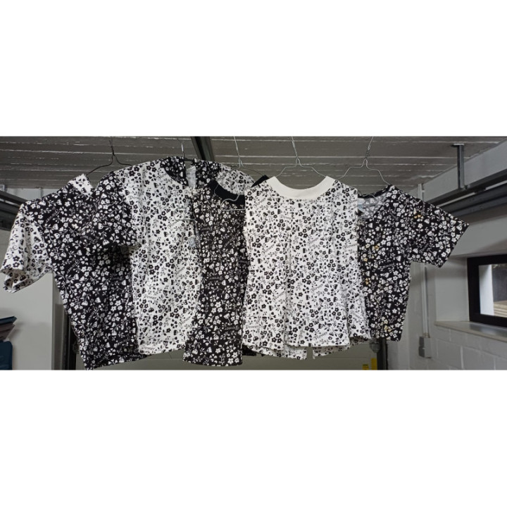 T-Shirt Fleuri Noir et Blanc
